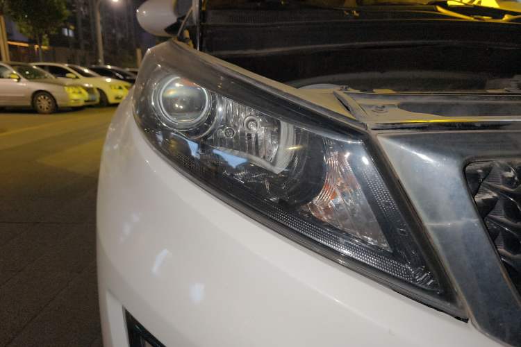 Used Kia Sportage R 2015 2.0L Automatic Two-Wheel Drive GL Right Front Headlight