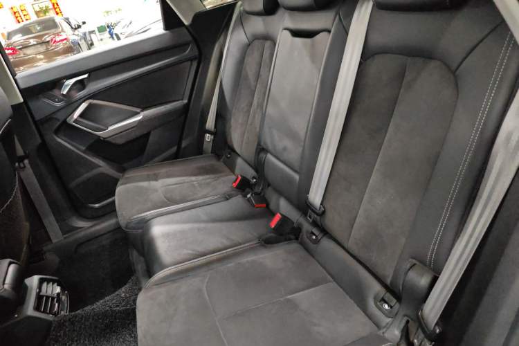 Used Audi Q3 2021 35 TFSI Fashion Dynamic Model
