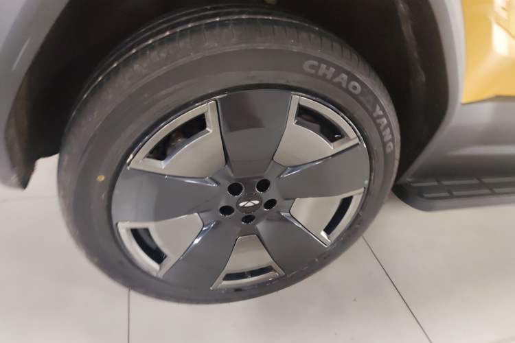 Used Chery Fulwin X3L 2025 Model 205 All-Wheel Drive High-Energy Edition
