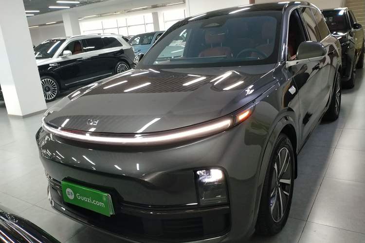 Used Li Auto L8 2024 Pro Model Front