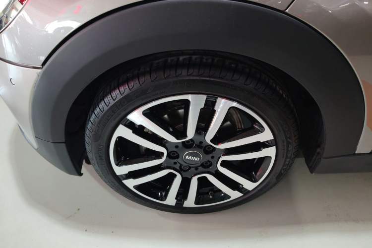 Used MINI 2019 1.5T COOPER Artist Left Front Wheel Hub