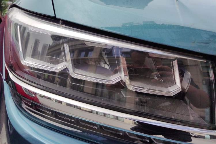 Used Volkswagen Tharu 2019 280TSI Two-Wheel Drive Comfort Edition China V Standard Right Front Headlight