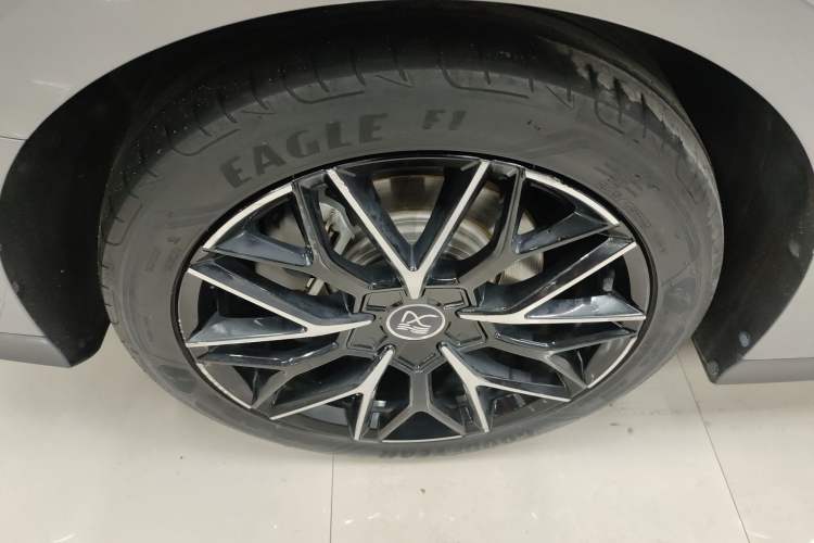 Used BYD Han 2022 EV Genesis Edition 610KM All-Wheel Drive Premium Model Right Rear Wheel Hub