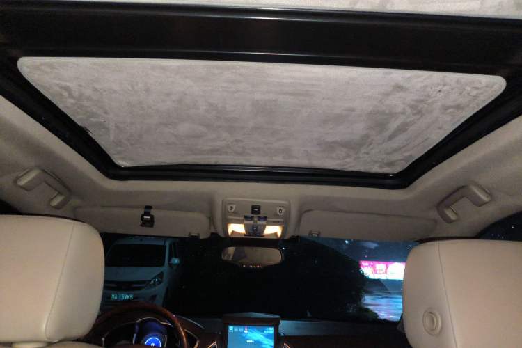 Used Cadillac SRX 2012 3.0L Luxury Model
