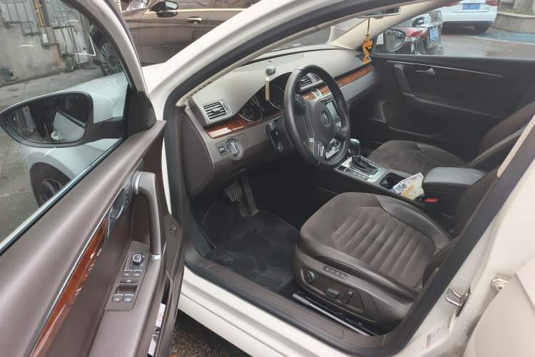 Used Volkswagen Magotan 2012 Travel Edition 2.0 TSI Comfort Version Driver Seat