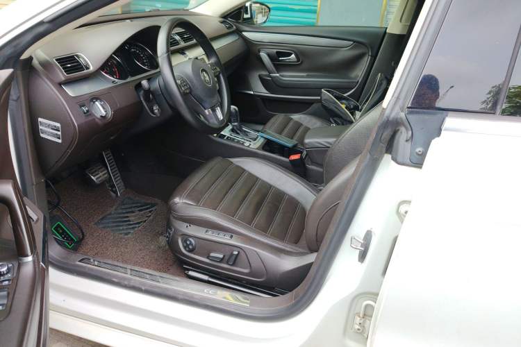 Used Volkswagen FAW-Volkswagen CC 2015 2.0 TSI Ultimate Model
