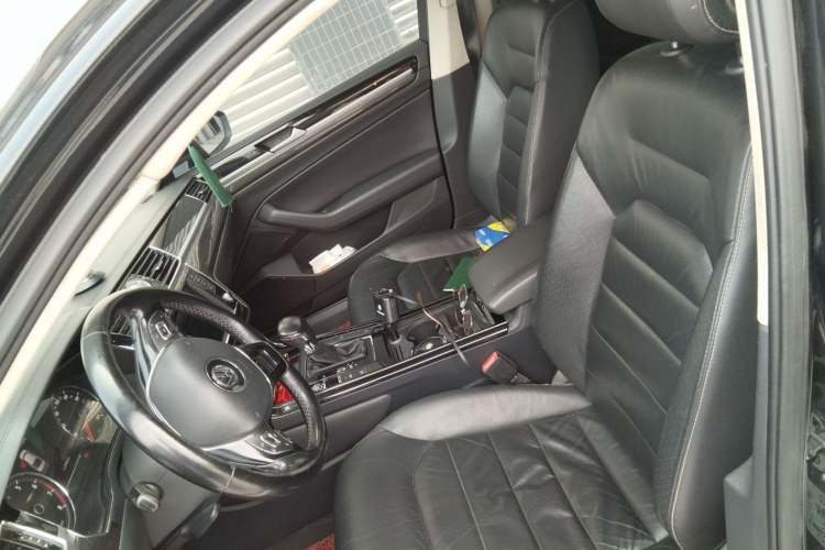 Used Volkswagen Phideon 2016 380TSI Two-Wheel-Drive Luxury Edition
