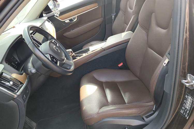 Used Volvo S90 2019 T5 Zhiyi Edition
