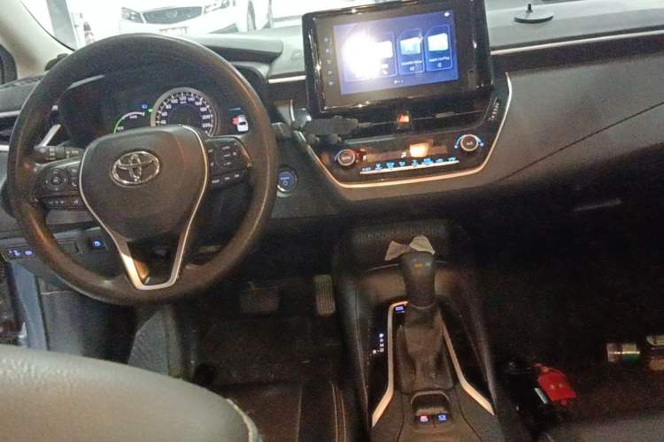 Used Toyota Corolla 2022 Dual-Motor 1.8L E-CVT Pioneer Edition

