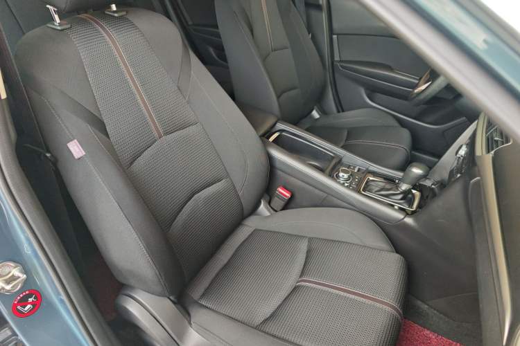Used Mazda 3 Axela 2017 Sedan 1.5L Automatic Luxury Model Emission Standard China V Right Front Seat