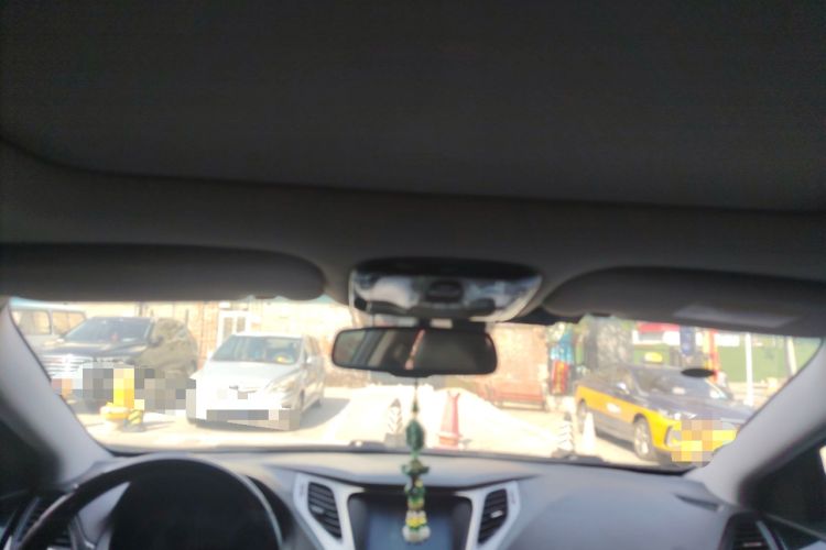 Used Hyundai Azera 2011 2.4L Luxury Model
