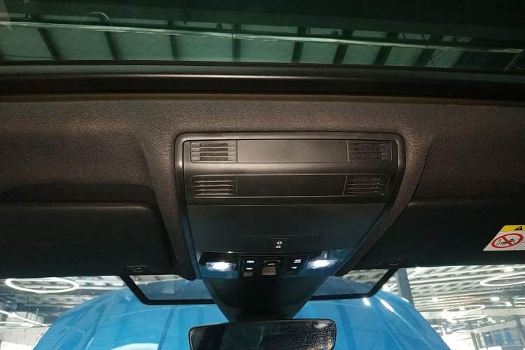 Used Volkswagen Tayron 2023 380TSI Four-Wheel Drive R-Line Pro Smart Edition Headliner