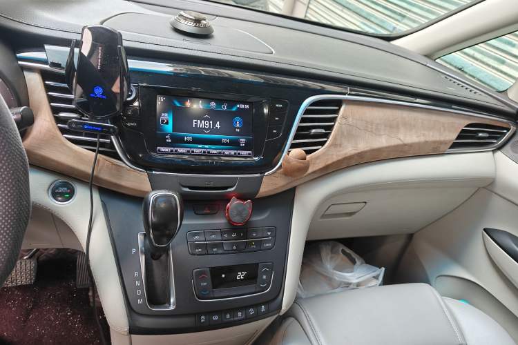 Used Buick GL8 2018 ES 28T Comfort Model China VI Standard