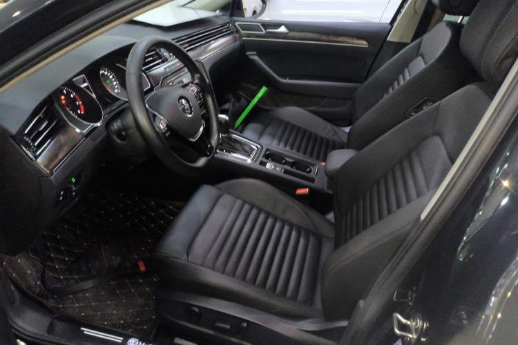 Used Volkswagen Magotan 2019 330TSI DSG Leading Model China VI Standard
