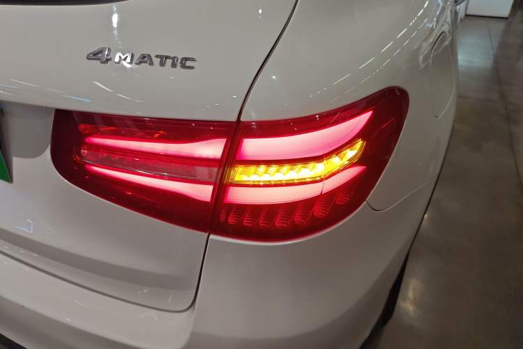 Used Mercedes-Benz GLC 2019 Facelift GLC 260 L 4MATIC Luxury Model
