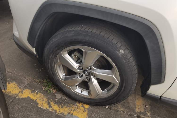 Used Toyota RAV4 2021 2.0L CVT Two-Wheel Drive Fashion Edition