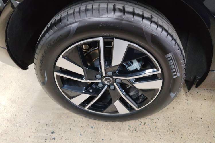 Used Volvo XC60 2026 B5 4x4 Smart Luxury Edition