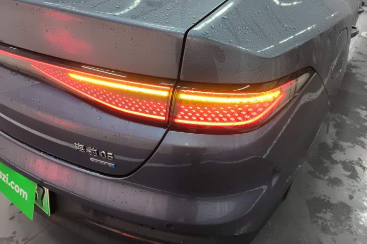 Used BYD Seal 05 DM-i 2025 DM-i Intelligent Drive 120KM Flagship Model Right Rear Taillight