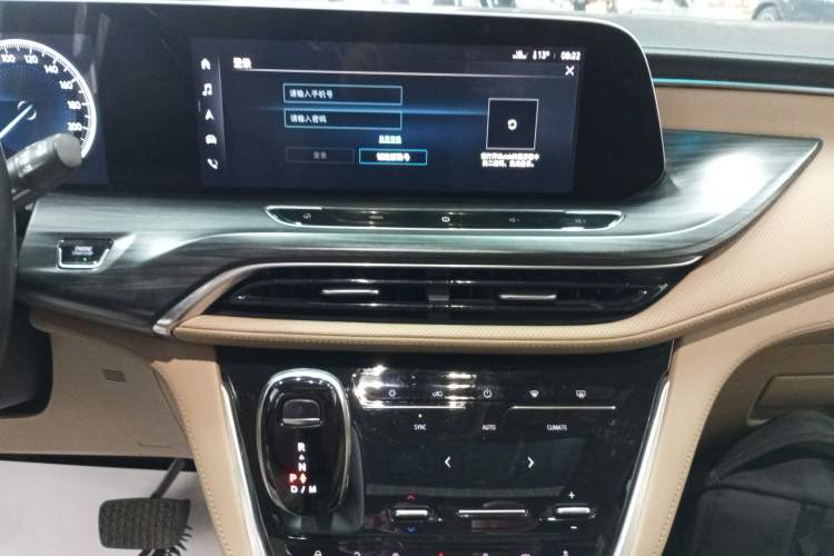 Used Buick GL8 2020 ES Land Cruiser 653T Luxury Edition
