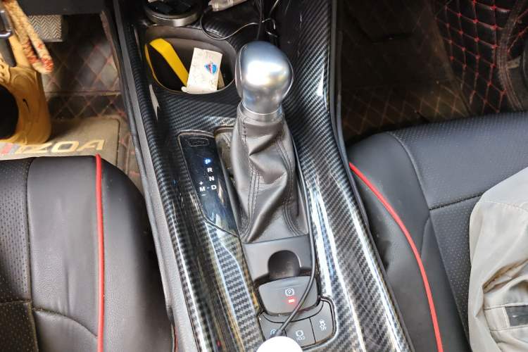 Used Toyota IZOA 2018 2.0L Yidong Version China V Standard