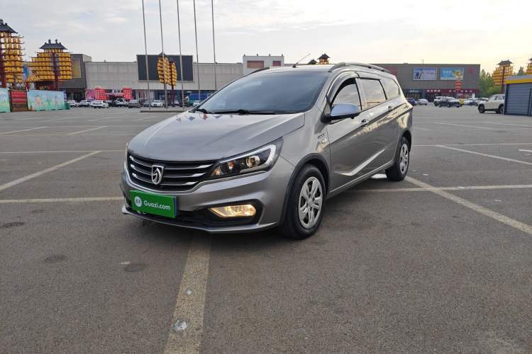 Used Baojun 310W 2017 1.5L Manual Comfort Version China VI Emission Standard