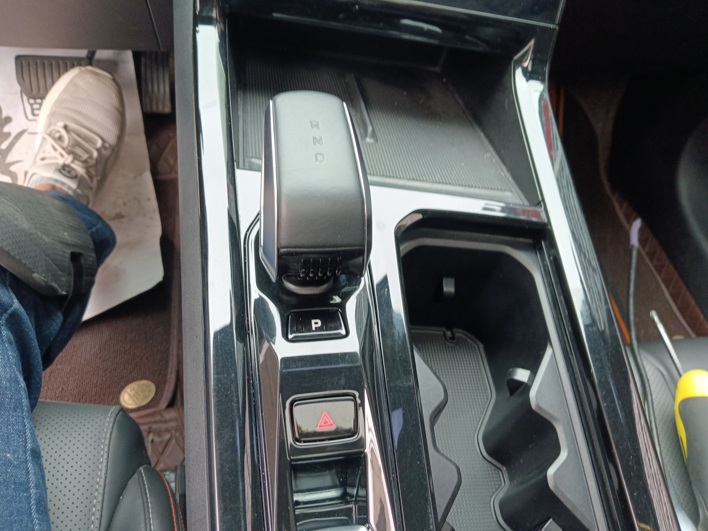 Geely Auto Emgrand X7 Sport 2023 Boyue COOL 1.5TD Smart Connect+ — снимка 16