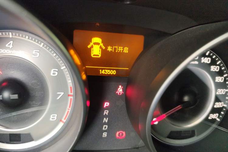 Used Acura MDX 2010 3.7 Comfort Edition Odometer Close Up