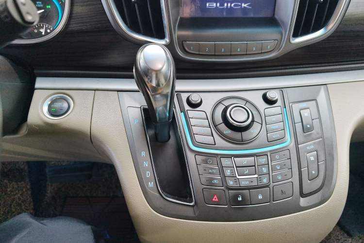 Used Buick GL8 2013 3.0L XT Luxury Business Flagship Edition