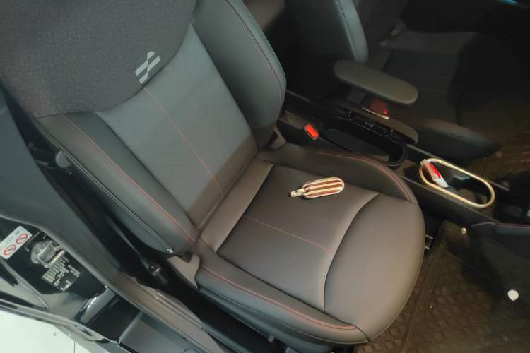 Used MINI Electric MINI COOPER 2025 452km COOPER SE Spring by the Sea Limited Edition
