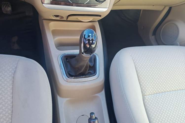 Used BAIC Weiwang M30 2017 1.5L M30S Standard DAM15DL
