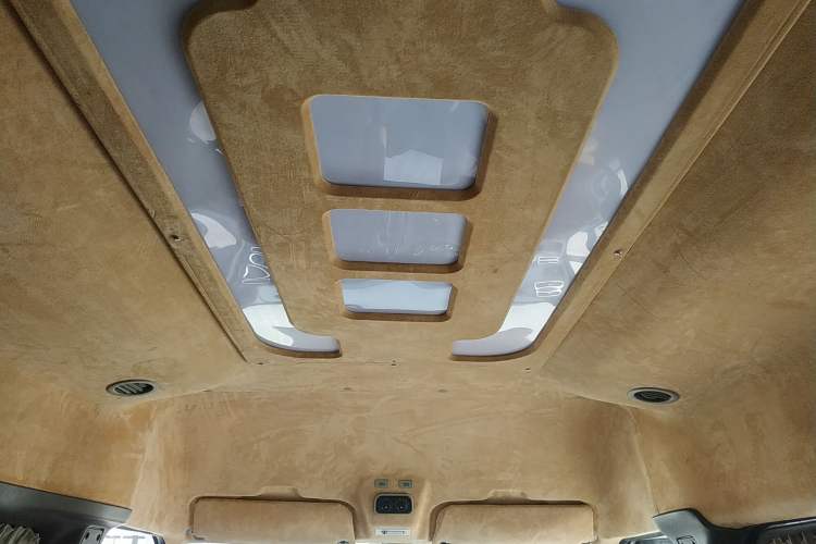 Used Ford Transit Custom 2021 2.2T Automatic Standard Passenger Van Pro Short Wheelbase 7-Seater Mid-Roof Euro VI compliant
