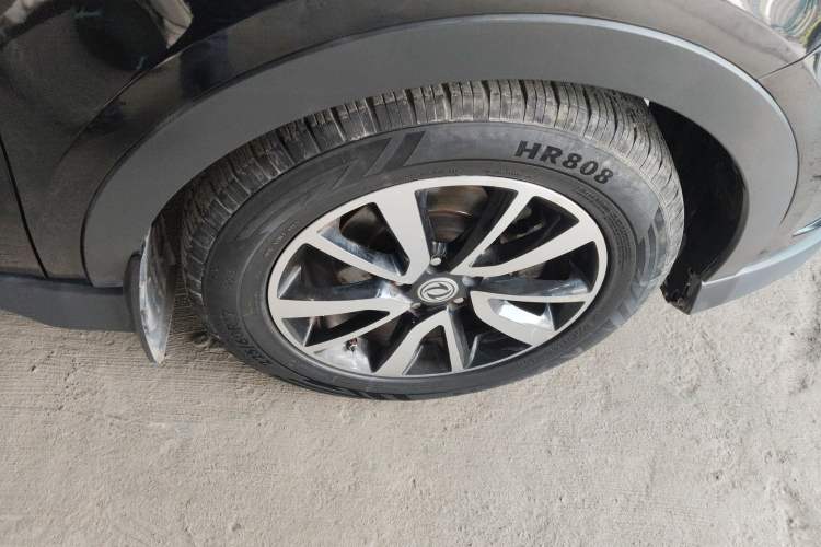 Used Dongfeng Fengon 580 2016 1.5T Manual Luxury Edition Right Front Wheel Hub