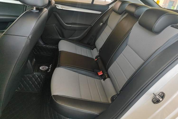 Used Skoda Octavia 2017 1.6L Automatic Chuanxing Edition Left Rear Seat