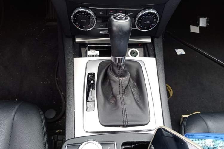 Used Mercedes-Benz C-Class 2011 C 200 Fashion Travel Edition
