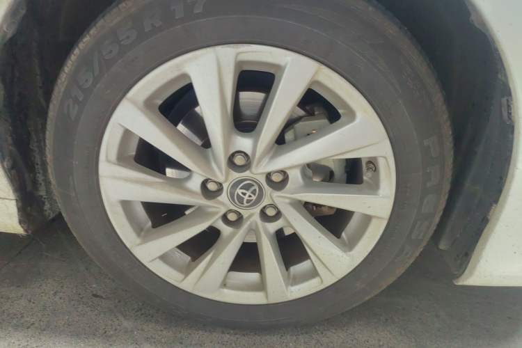 Used Toyota Camry 2021 Dual-Motor 2.5 HGVP Leading Edition Right Front Wheel Hub