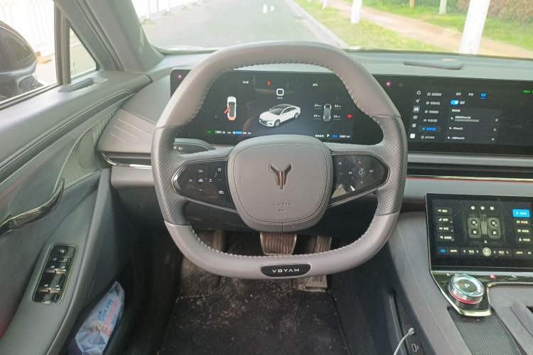 Used VOYAH PASSION 2024 PHEV Four-Wheel Drive Ultra-Long Range Flagship Model