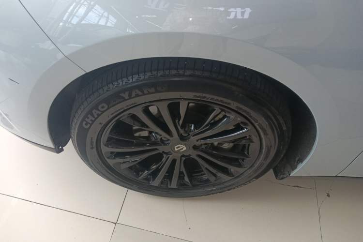 Used Leapmotor C01 2022 Rear-Drive Long-Range Version Left Front Wheel Hub