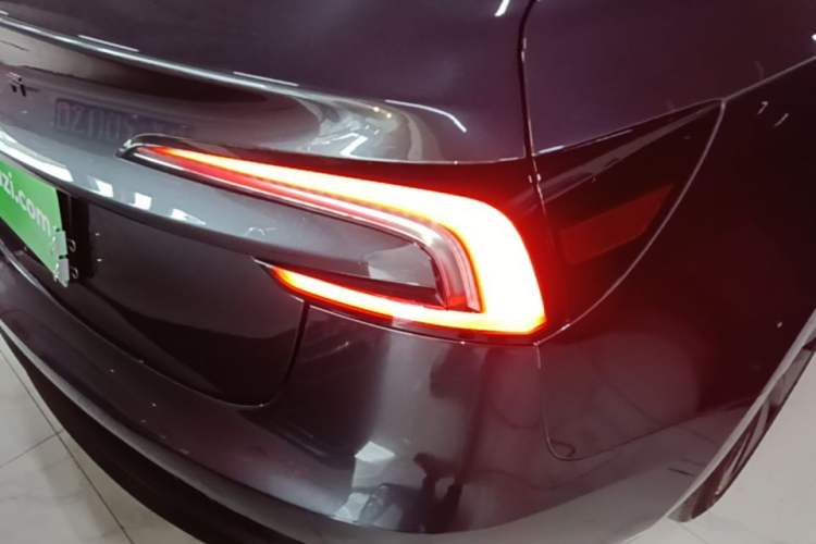 Used Tesla Model 3 2023 Rear-Wheel-Drive Version Right Rear Taillight