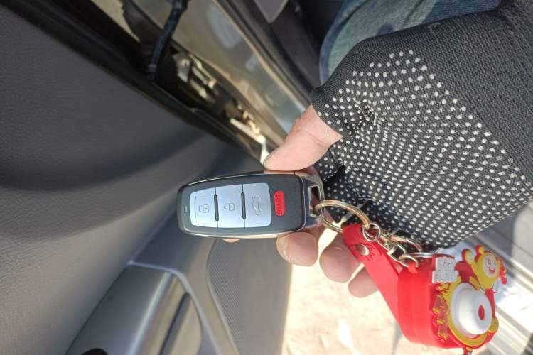 Used Hyundai Santa Fe Classic 2010 2.4 Ultimate Edition 7-Seater Four-Wheel Drive