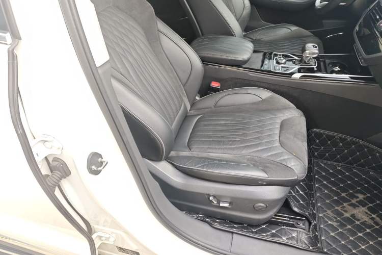 Used Hongqi HS5 2022 Revised Version 2.0T Smart Connect Flagship Edition Right Front Seat