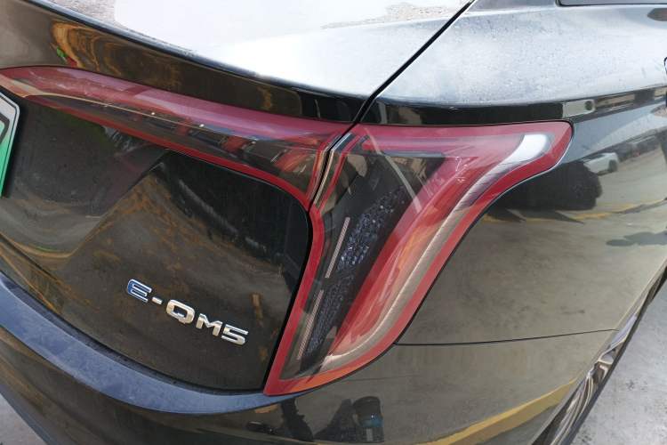 Used Hongqi E-QM5 2022 431 km Charge & Enjoy Edition
