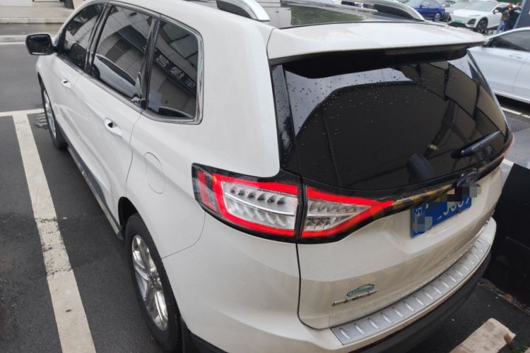 Used Ford Edge 2016 EcoBoost 245 Two-Wheel-Drive Titanium 7-Seater
