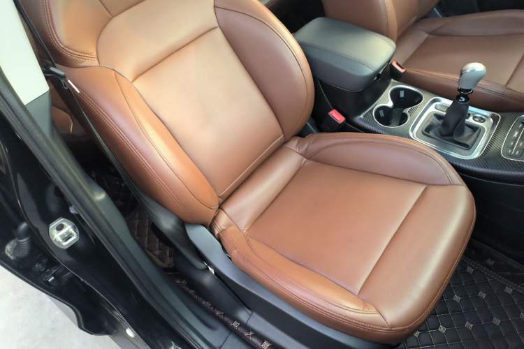 Used JAC Refine S7 2018 Sport Edition 1.5T Manual Comfort Model 7 Seats