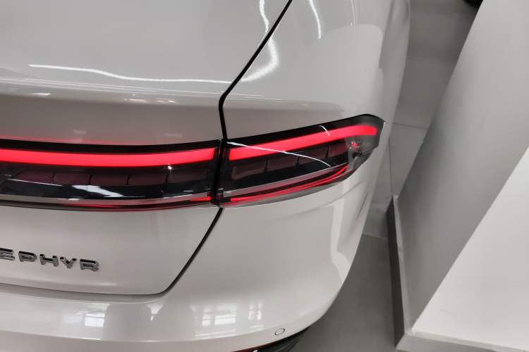 Used Lincoln Z 2022 iCool Luxury Edition