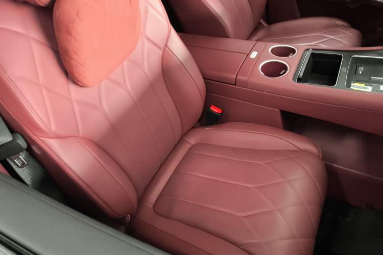 Used Hima AITO M8 2025 Extended-Range Ultra Version 53.4 kWh 5-Seater Edition