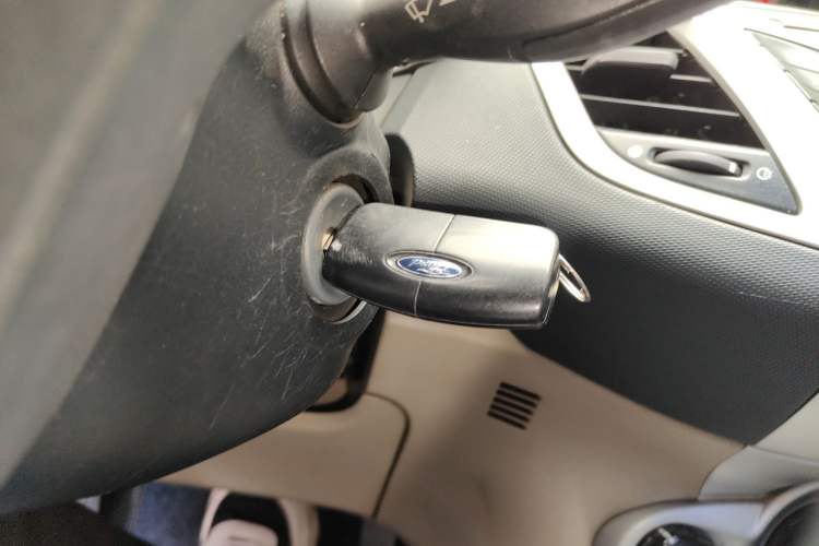 Used Ford Fiesta 2009 Sedan 1.5L Automatic Fashion Edition Vehicle Key