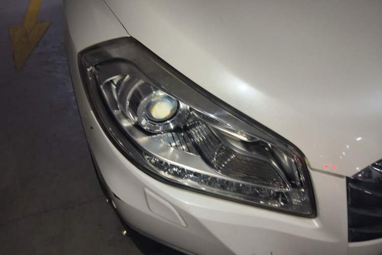 Used Suzuki S-Cross 2014 1.6L CVT Four-Wheel Drive Luxury Version
