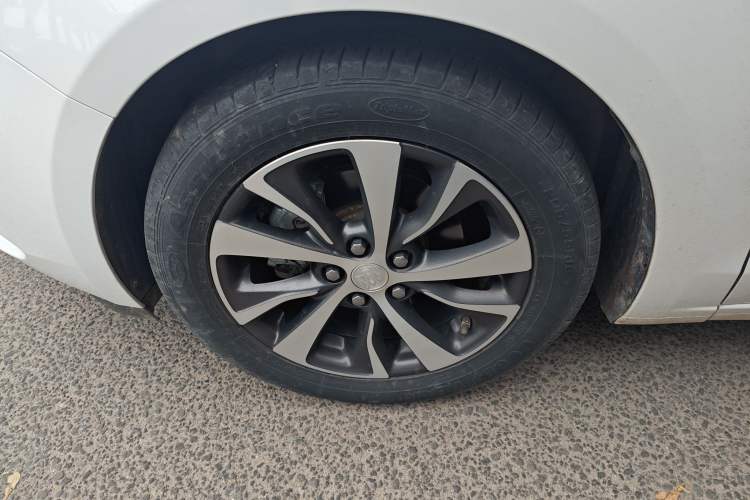 Used Buick Excelle GX 2019 18T Automatic Connected Elite Model China VI Standard