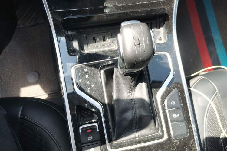 Used Chery Arrizo GX 2019 Pro 1.5T CVT Model Color Version China VI Standard Gear Lever