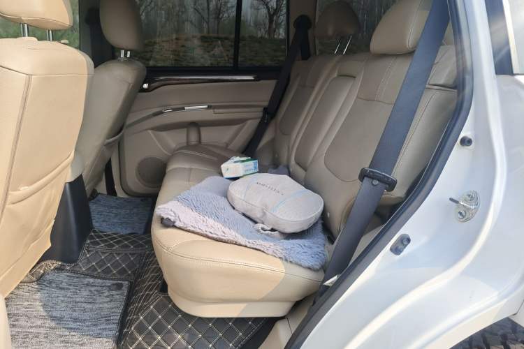 Used Mitsubishi Pajero Sport 2013 3.0L Automatic 4x4 Flagship Edition Left Rear Seat